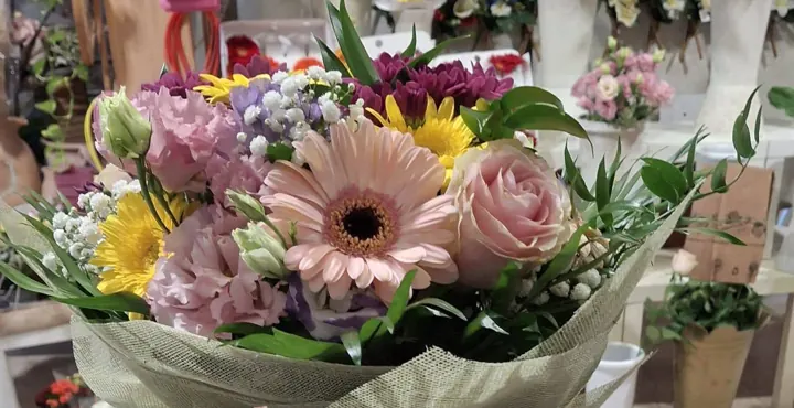 Pastel bouquet from a real Florist Mia delivery in the Ancona area