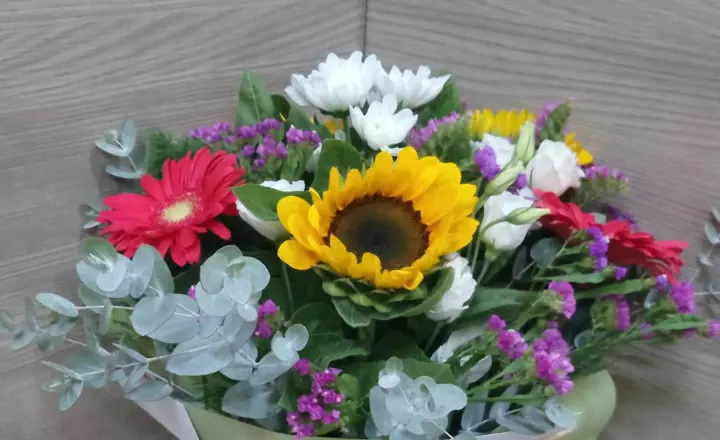 Sunflower bouquet from a real Florist Mia delivery in the Ancona area